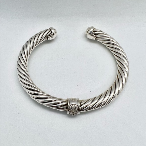 David Yurman 7mm Cable Classics Station Bracelet With 18k White Gold & Diamonds - Picture 6 of 14